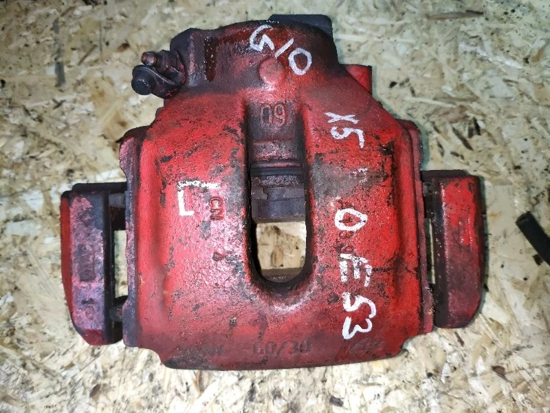 Суппорт тормозной BMW X5 3.0i 2000 E53