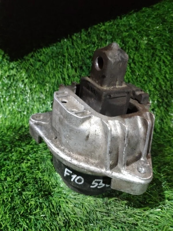 Подушка двигателя BMW 550xi F10