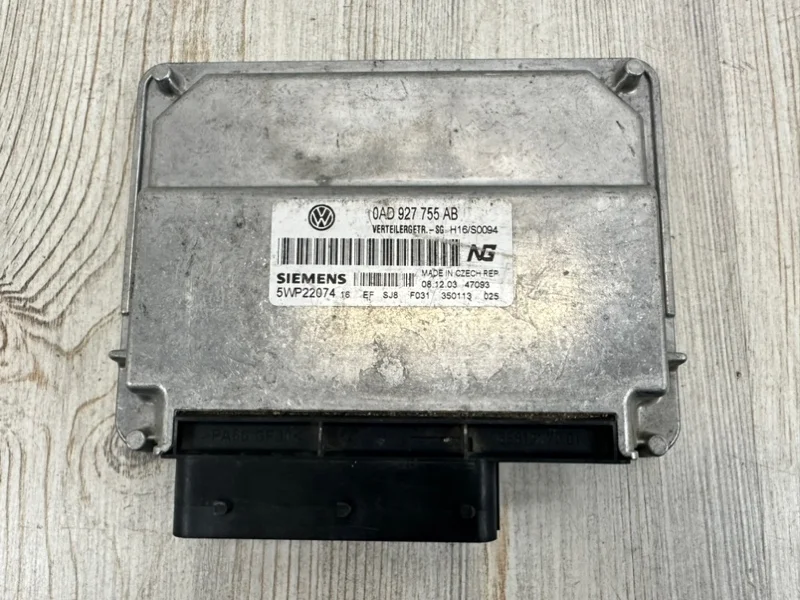Блок управления раздаточной коробкой VW Touareg 2003-2005 7L