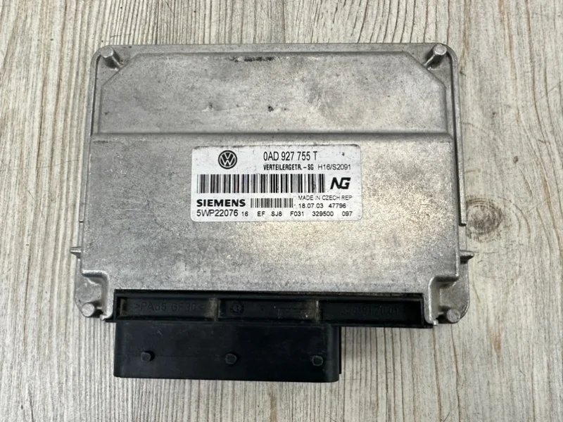 Блок управления раздаточной коробкой VW Touareg 2003-2010 7L