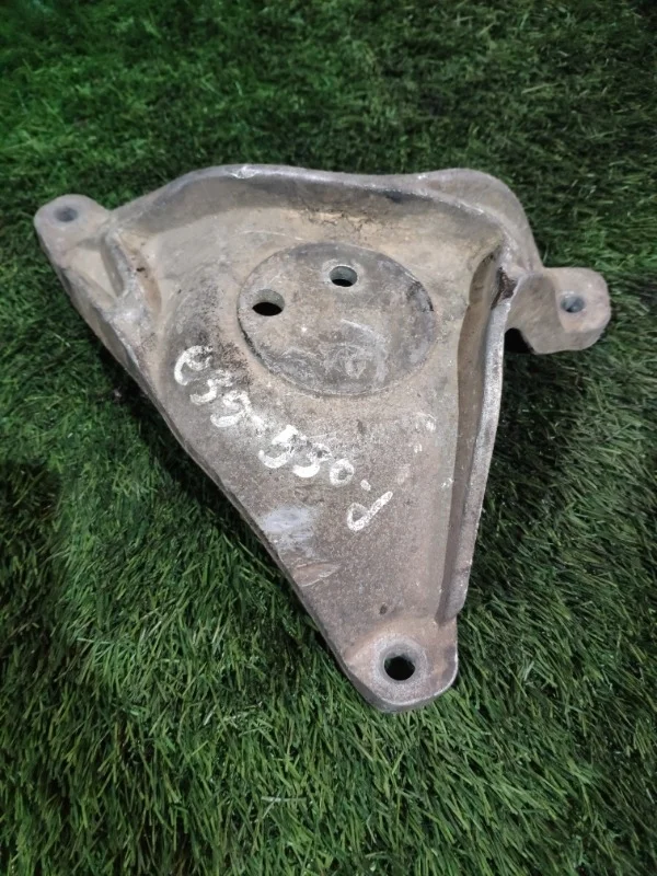 Кронштейн двигателя BMW 530D E39