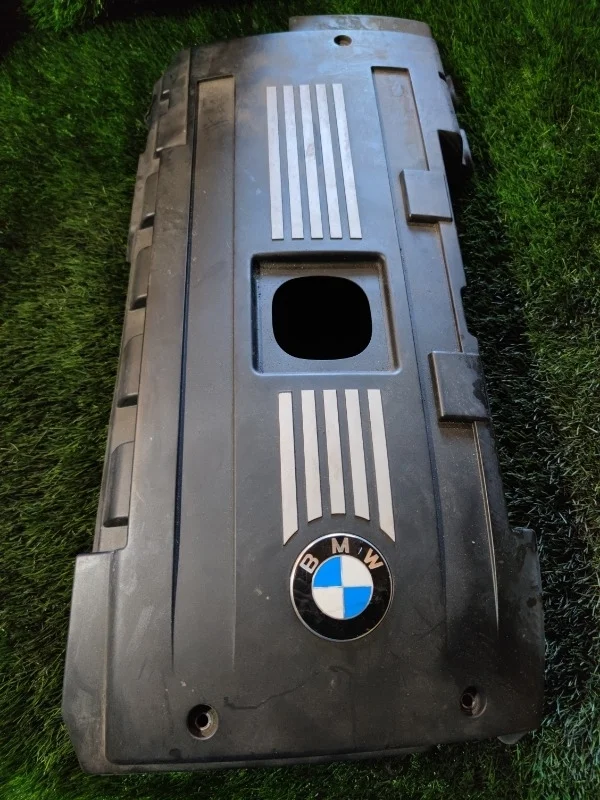 Кожух катушек зажигания BMW 335xi 2010 E90