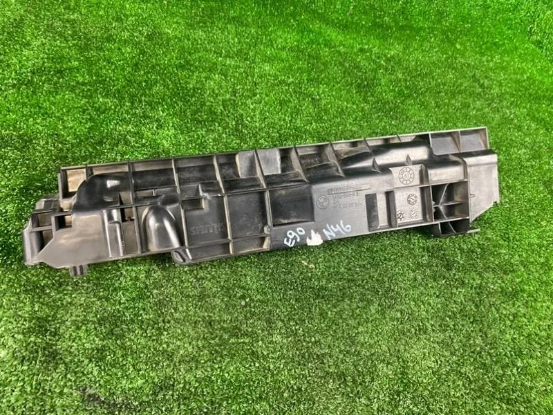 Кронштейн радиатора BMW 320i E90