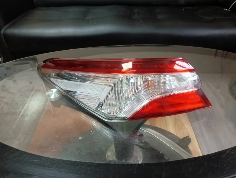Фонарь Toyota Camry 2018-2021 70