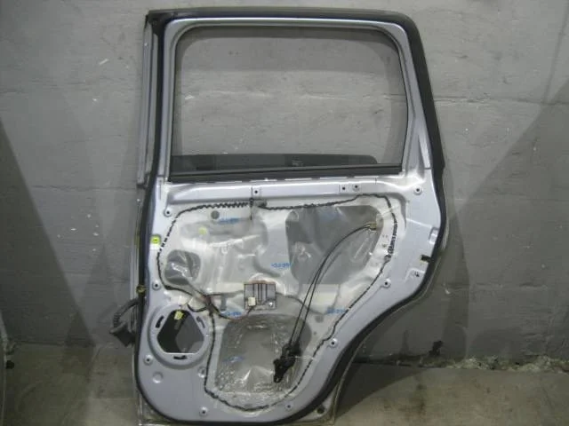 Уплотнитель двери задней правой Mitsubishi Outlander XL (CW) 2006-2012