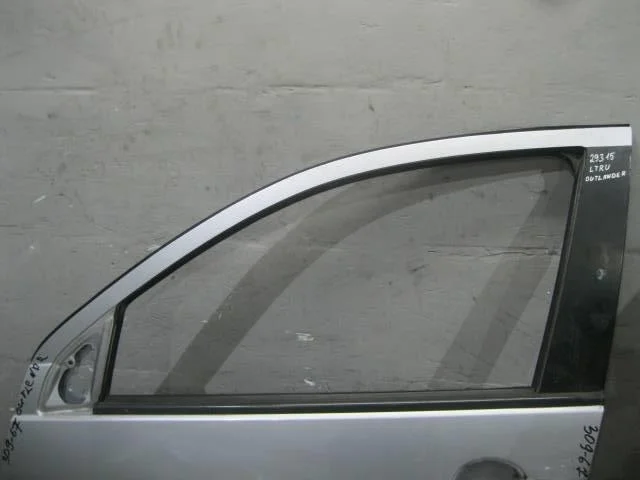 Стекло двери передней левой Mitsubishi Outlander XL (CW) 2006-2012