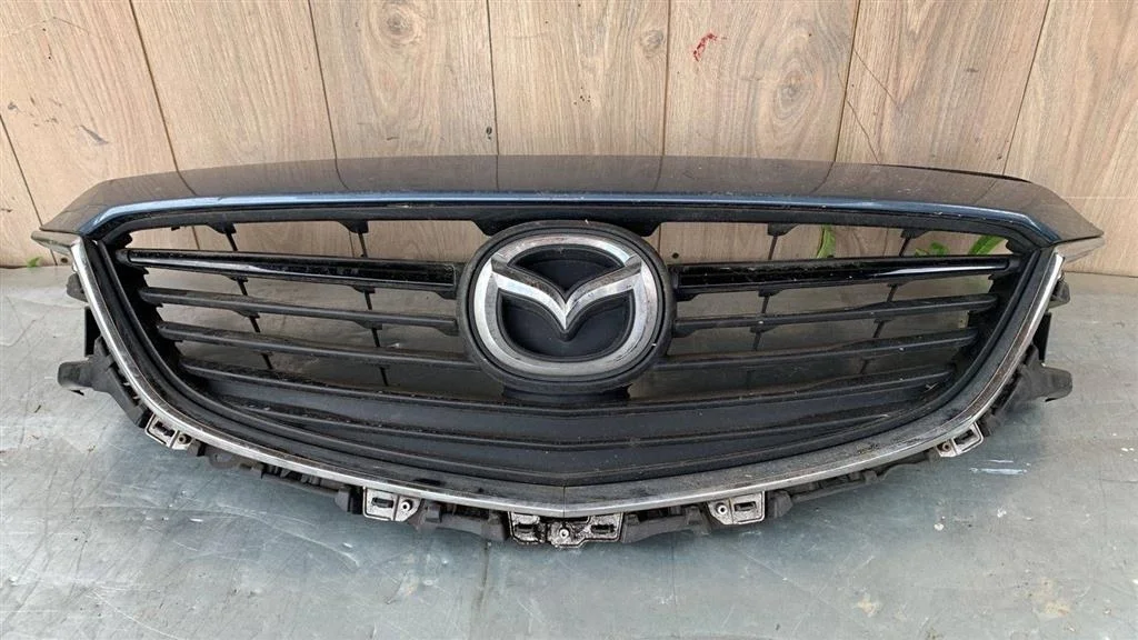 Решетка радиатора Mazda Mazda 6 (GJ) 2012-2015