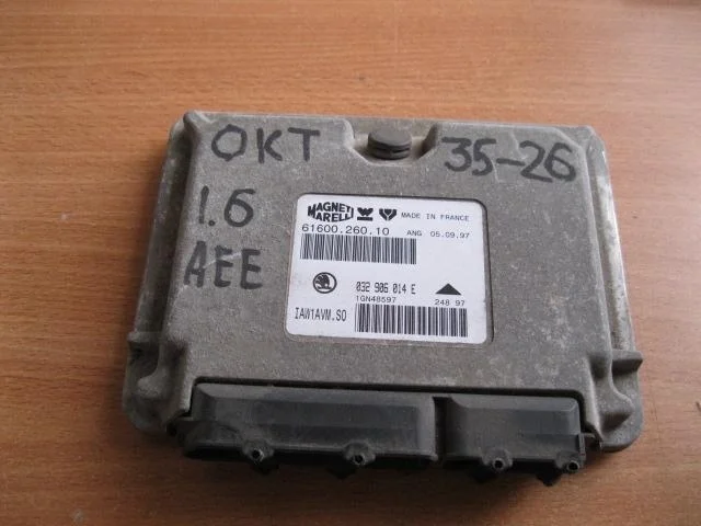 Блок управления двигателем Skoda Octavia (A4 1U-) 2000-2011