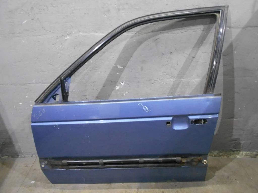 Дверь передняя левая VW Passat (B3) 1988-1993
