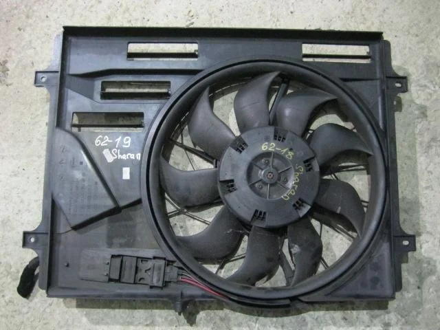 Вентилятор радиатора VW Sharan 2000-2006
