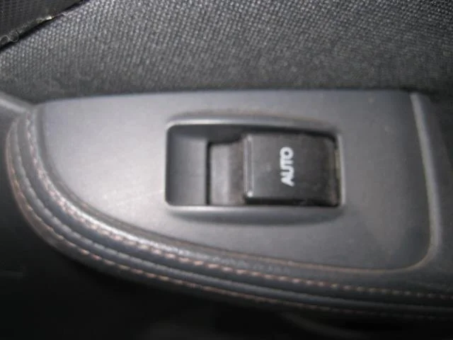 Кнопка стеклоподъемника Toyota Avensis II 2003-2008