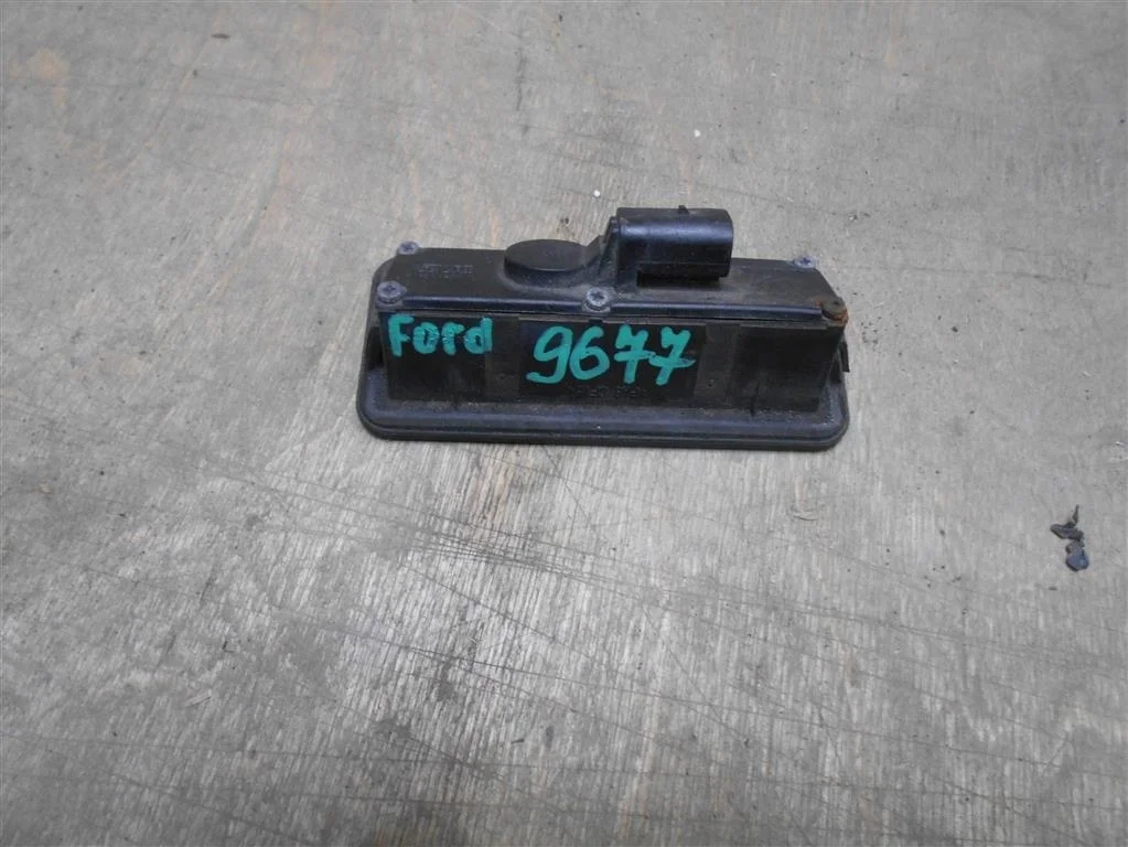 Кнопка открывания багажника Ford Focus II 2008-2011
