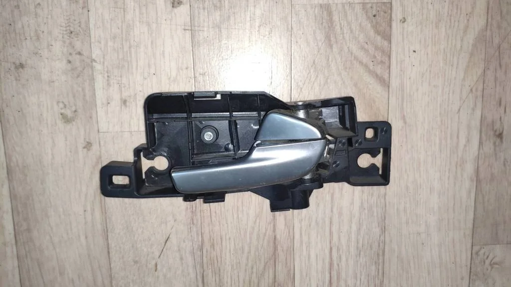 Ручка двери задней внутренняя правая Ford S-MAX 2006-2015