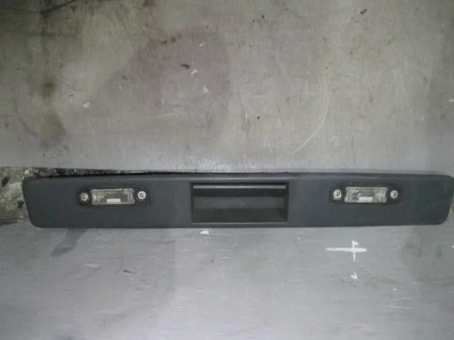 Накладка двери багажника Volvo XC90 2002-2014