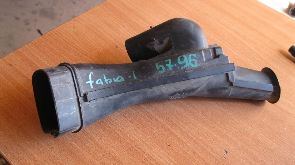 Воздухозаборник (внутри) Skoda Fabia 1999-2006