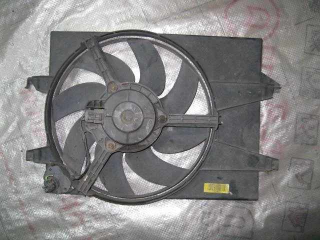 Вентилятор радиатора Ford Fiesta 2001-2007