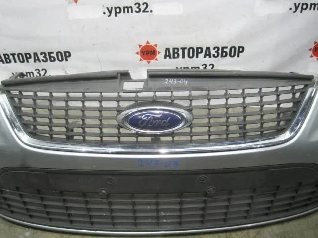 Решетка радиатора Ford Mondeo IV 2007-2015