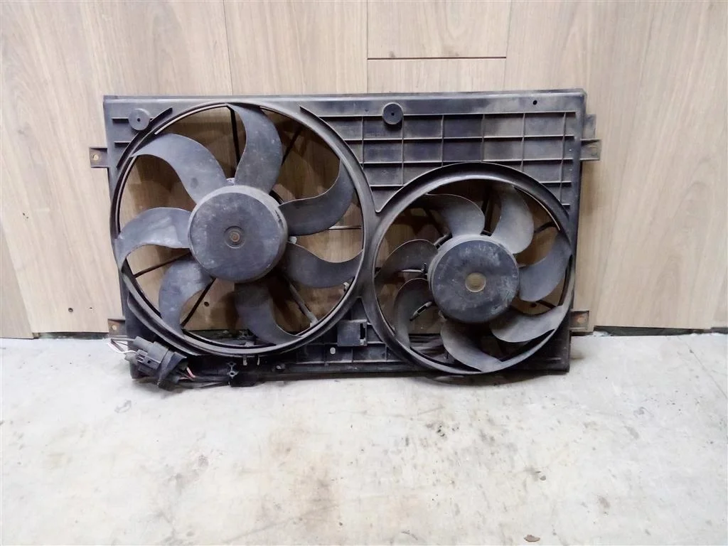 Вентилятор радиатора VW Passat (B6) 2005-2010