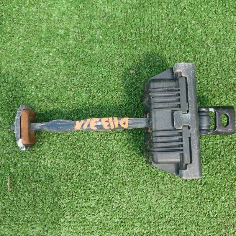 Ограничитель двери BMW X3 E83