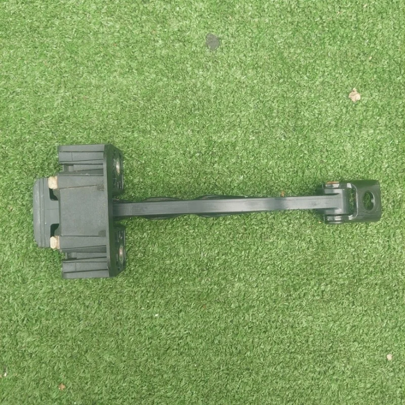 Ограничитель двери BMW F10