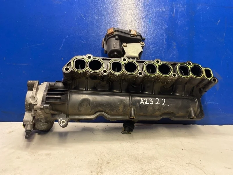 Коллектор впускной Opel Astra J 2009-2016 55571993 2.0 A20DTH