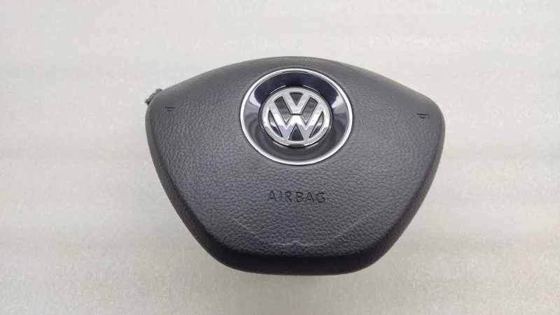 Подушка безопасности в руль Volkswagen Passat 2016 B8
