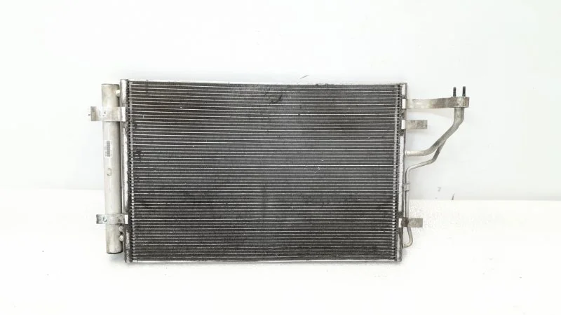 Радиатор кондиционера Kia Ceed 2011