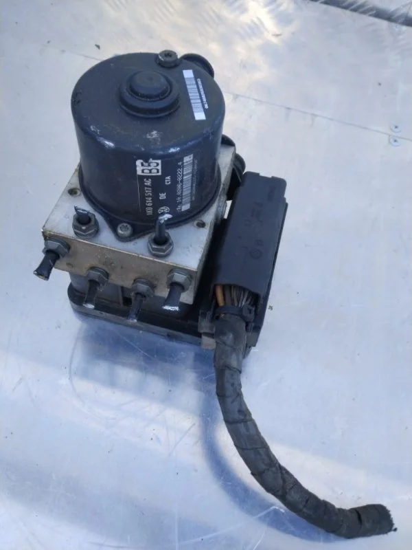 Блок abs Volkswagen Touran 2006-2010