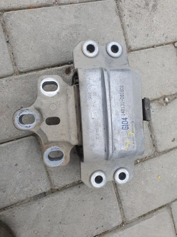 Подушка двигателя Volkswagen Passat CC 2012-2017