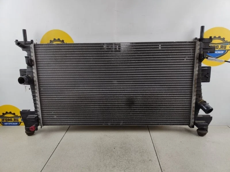Радиатор охлаждения Ford C-max 2012 C344
