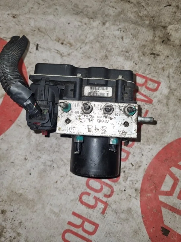 Блок abs Volkswagen Polo 5 2012 6R1