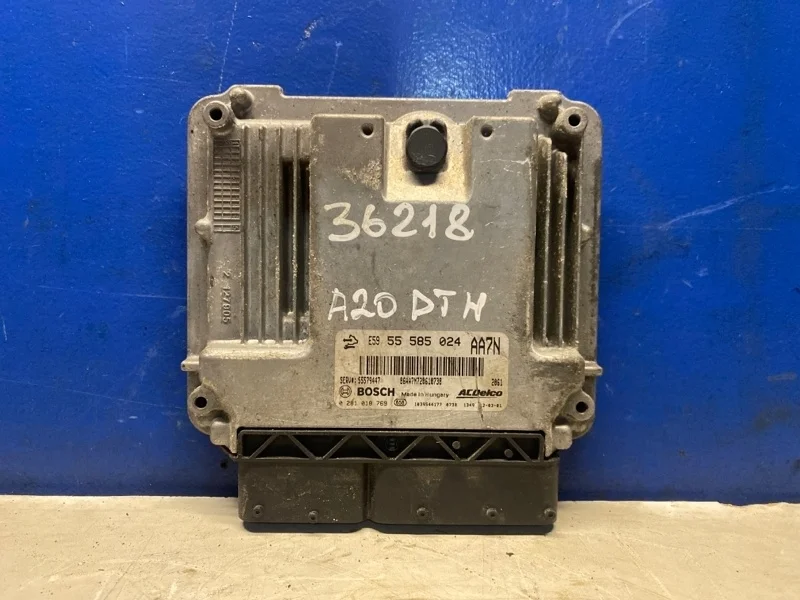 Блок управления двигателем, эбу Opel Astra J 2009-2016 55585024 2.0 A20DTH