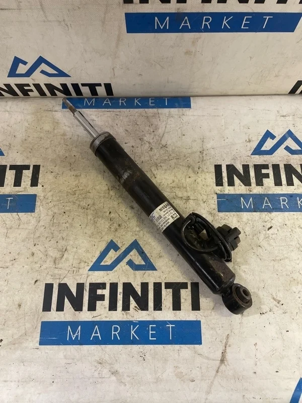 Амортизатор стойка подвески задний правый Infiniti