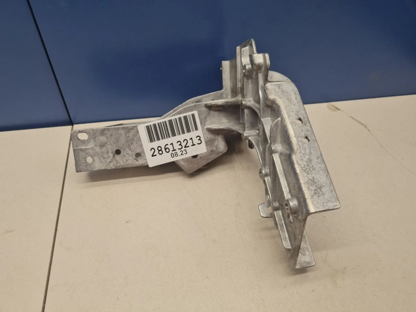 Кронштейн панели радиатора левый для Mercedes CLS-klasse C257 2018-