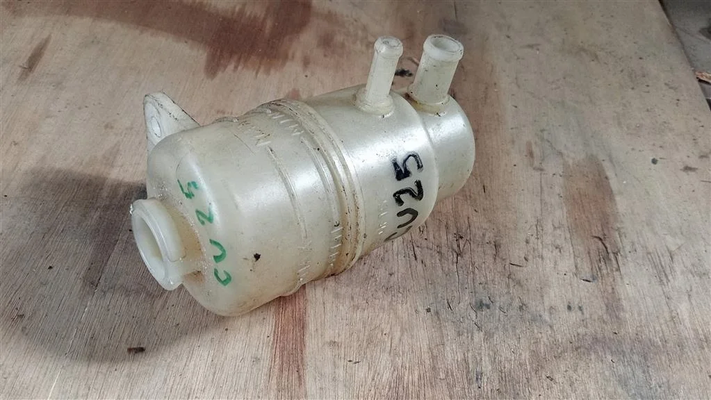 Б.у. бачок гидроусилителя MITSUBISHI AIRTREK CU2W MITSUBISHI AIRTREK CU2W