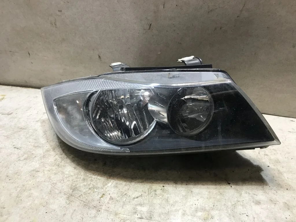 Фара правая BMW E90 E91 дорестайлинг