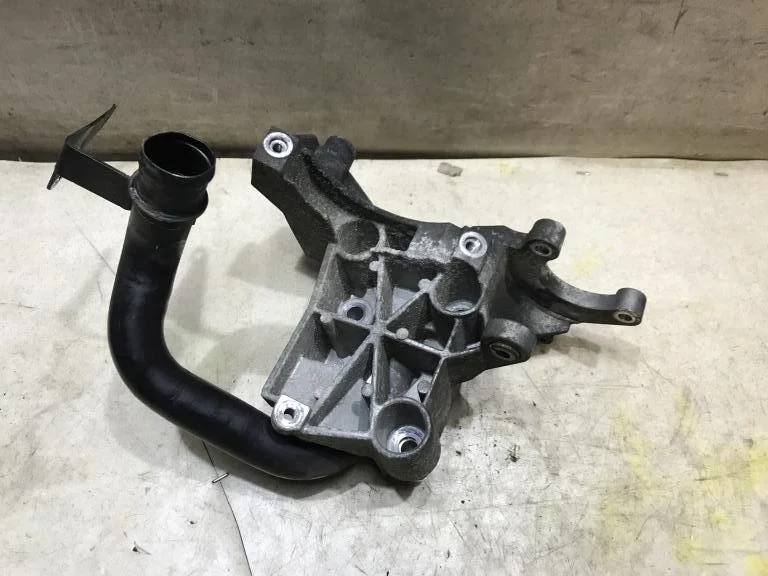 Кронштейн VW Touareg Audi Q7 3.0 BKS