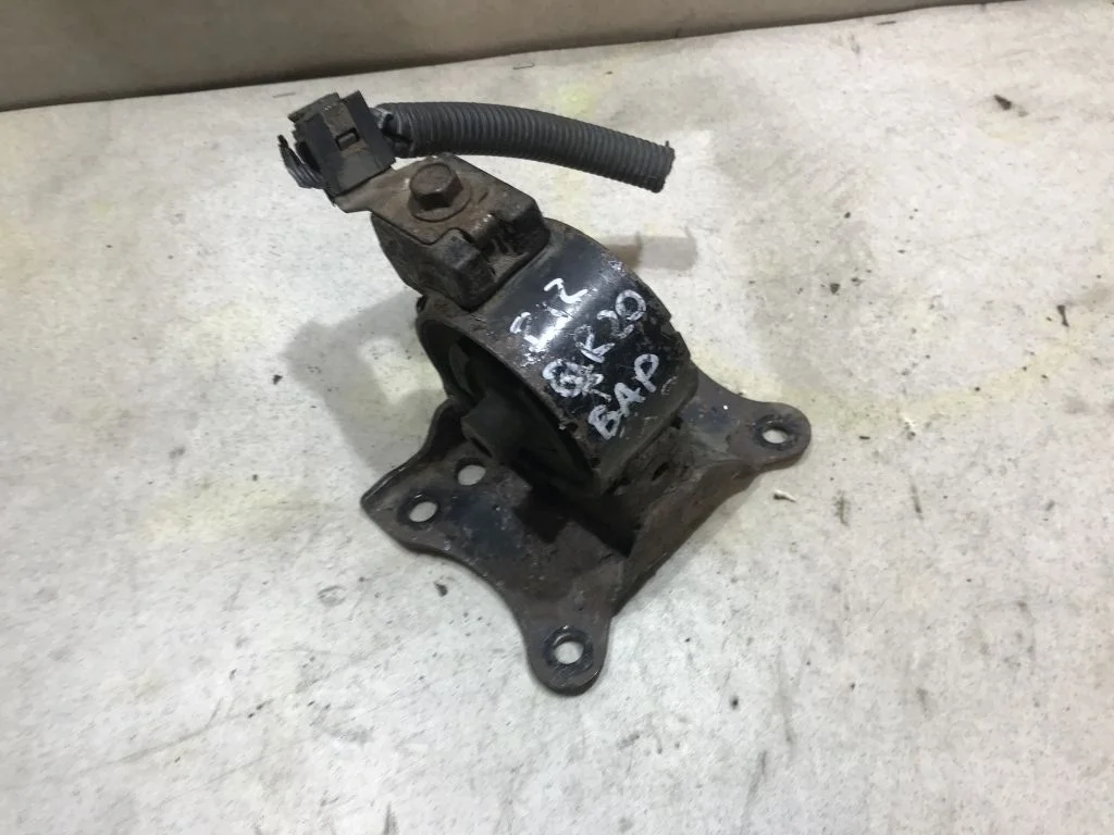 Опора  левая Nissan X-Trail T30