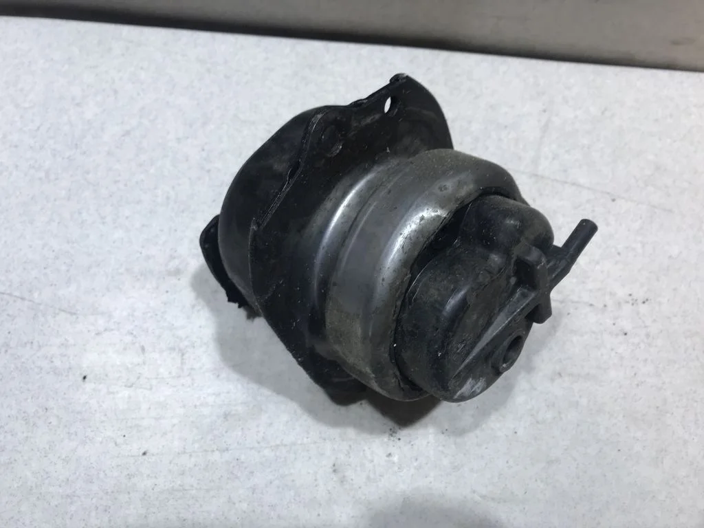 Подушка двигателя левая BMW X5 E X6