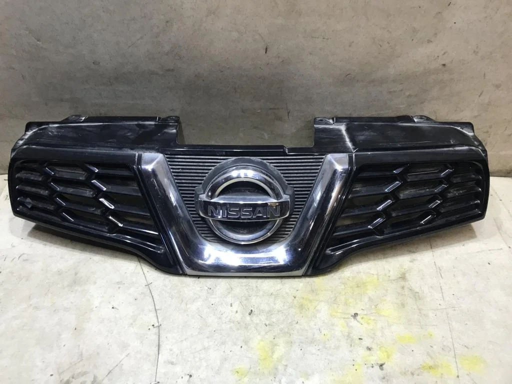 62310BR00A Решетка радиатора Nissan Qashqai J10