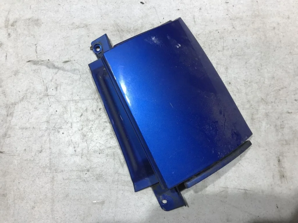 Накладка под задний фонарь Nissan Note