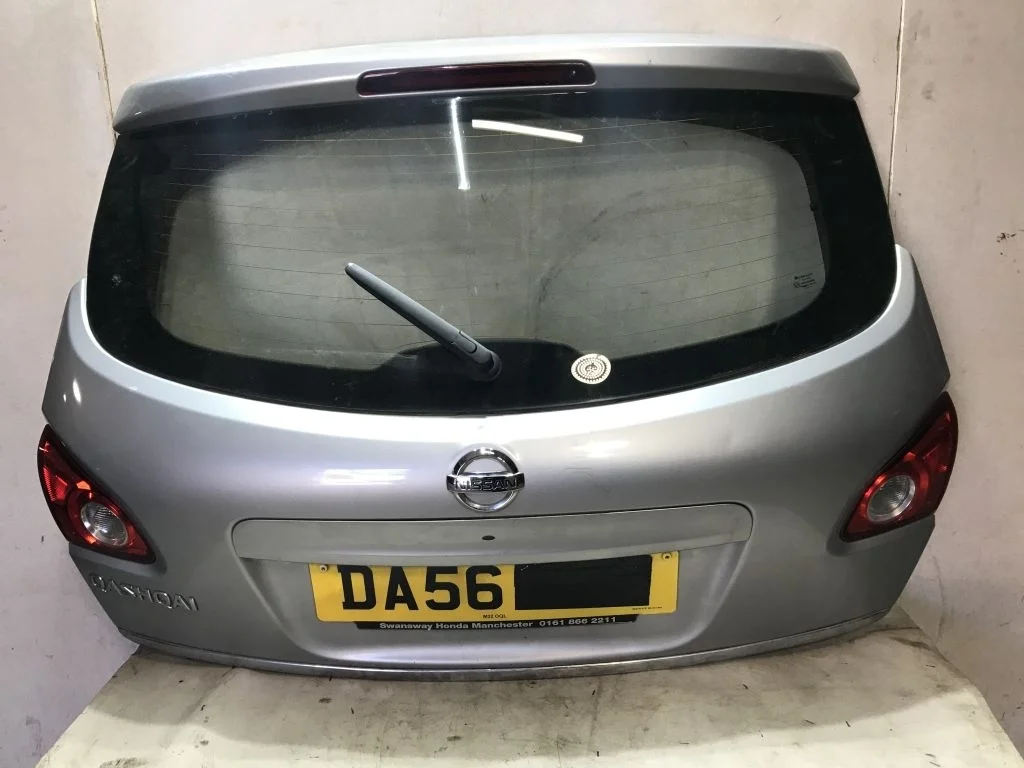 K0100JD9MC Дверь багажника Nissan Qashqai