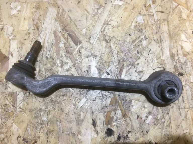 Рычаг нижний задний правый BMW E90