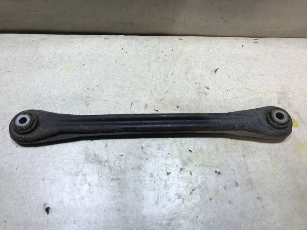 Рычаг задний поперечный VW Touareg 2006