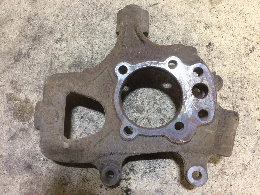 Кулак задний R Nissan Pathfinder R51 43018EB300