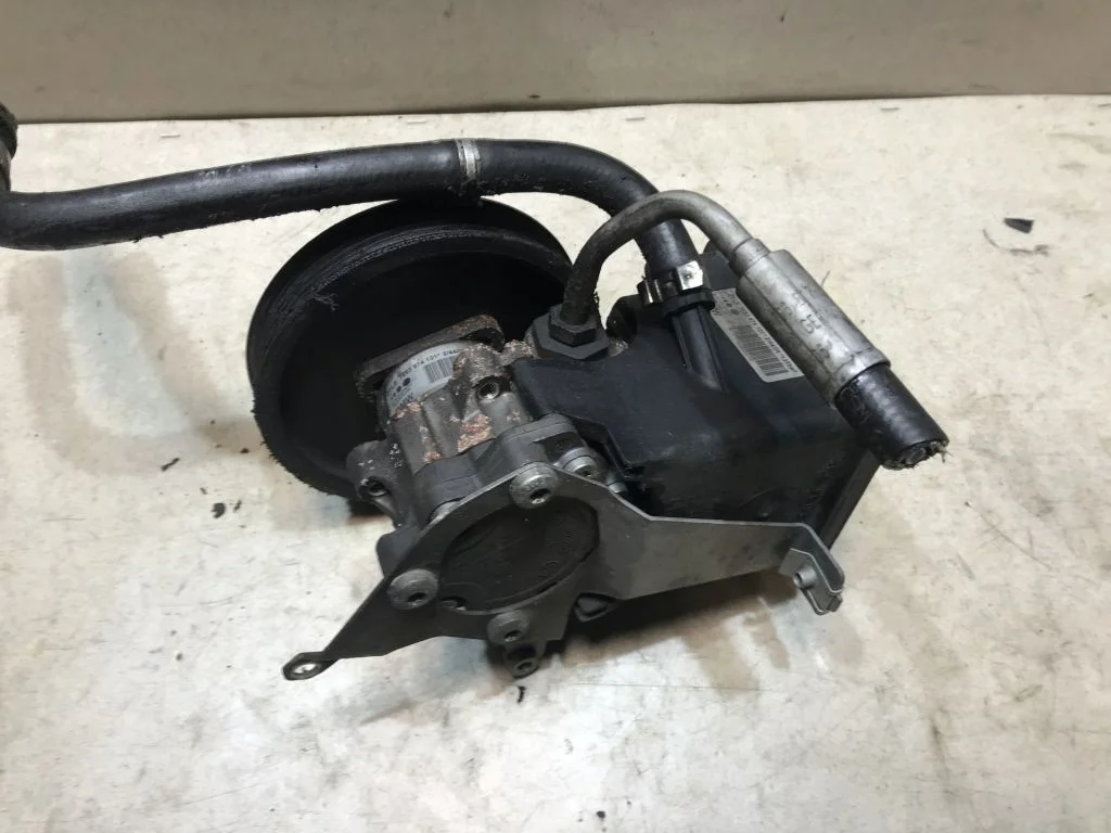 Насос гидроусилителя BMW E60 E61 M57