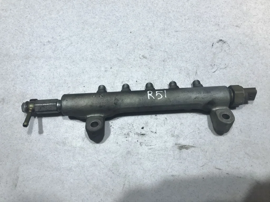 Рейка топливная Nissan Pathfinder R51 17520EB305