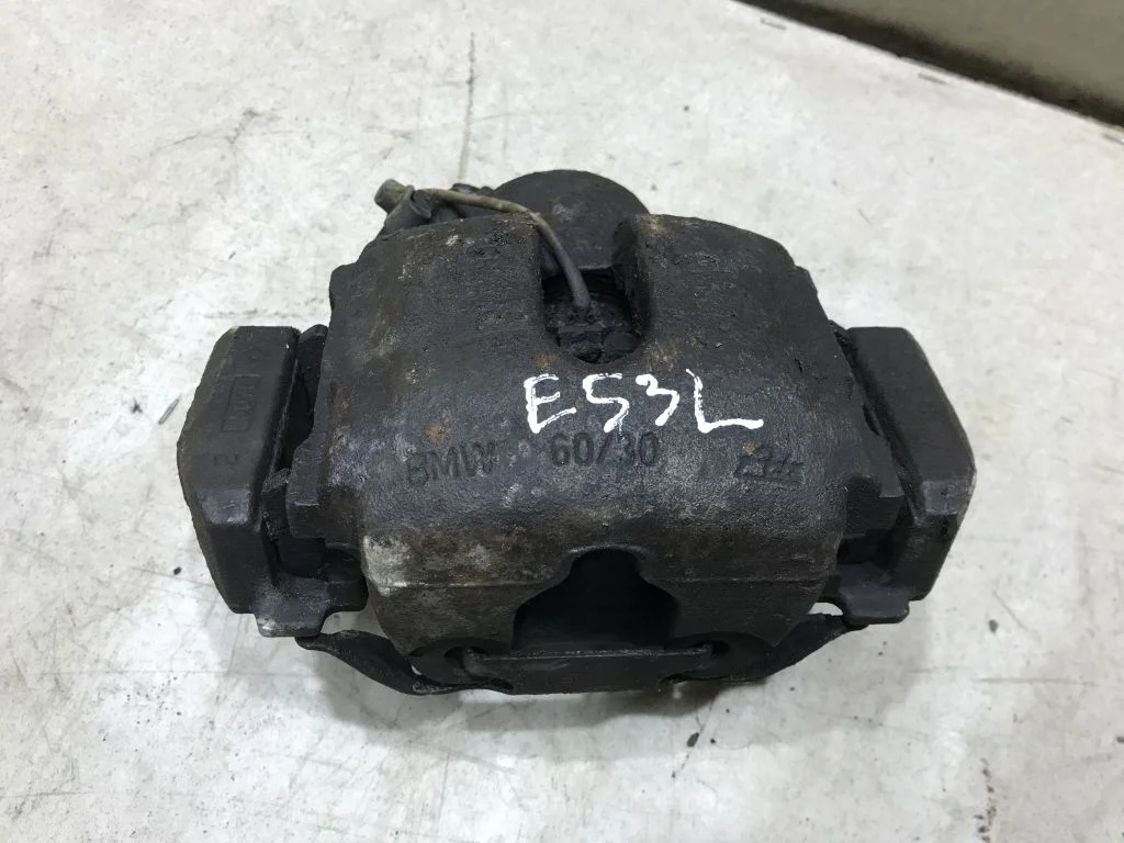 34116773131 Суппорт передний левый BMW X5 E53