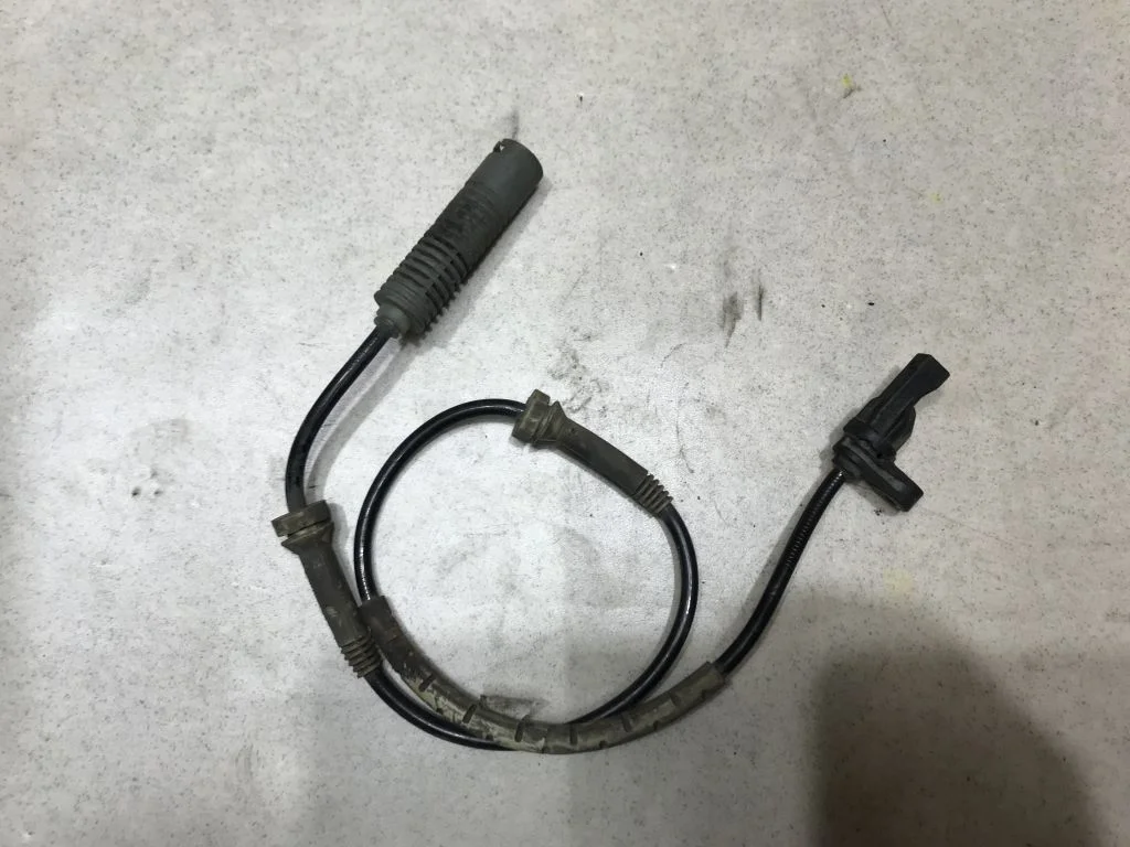 34526760424 Датчик ABS передний BMW E90 E87 E81