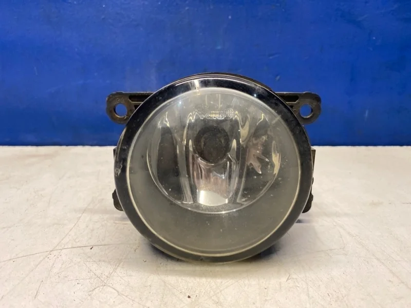 Фара противотуманная, ПТФ Ford Focus 3 2012 2N1115201AB ХЭТЧБЕК 1.6 T1DA, передняя